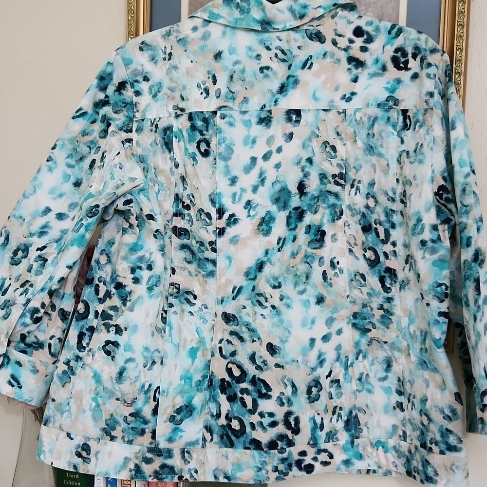 Chico's Blue Leopard Print Women's Jacket Pockets Medium Contemporary Office - Picture 8 of 8